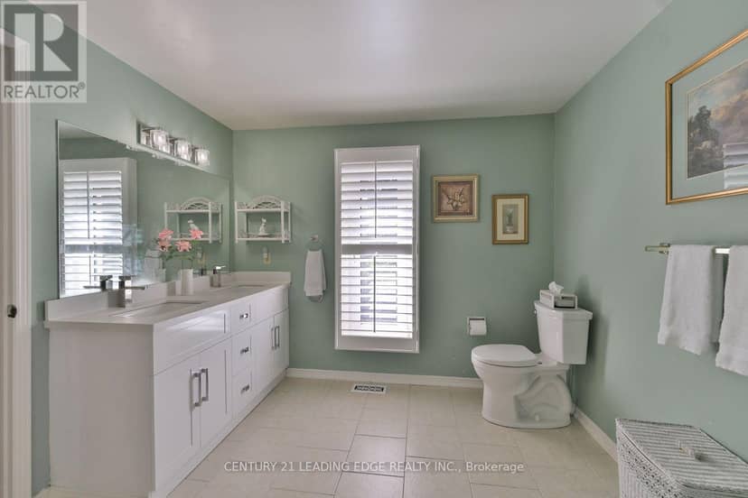 14 Montrose Crescent — photo 28 of 40