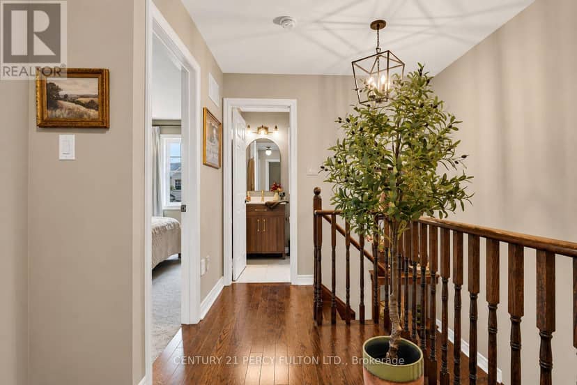 19 Pearcey Crescent — photo 19 of 33