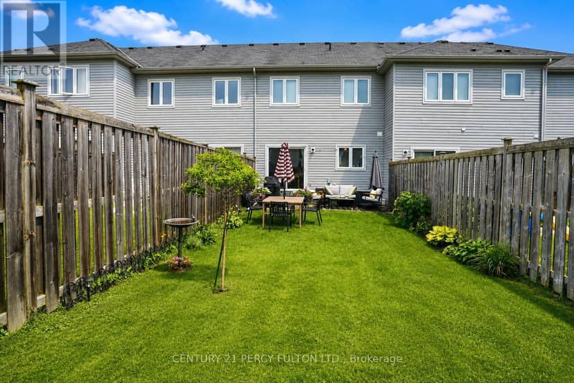 19 Pearcey Crescent — photo 30 of 33