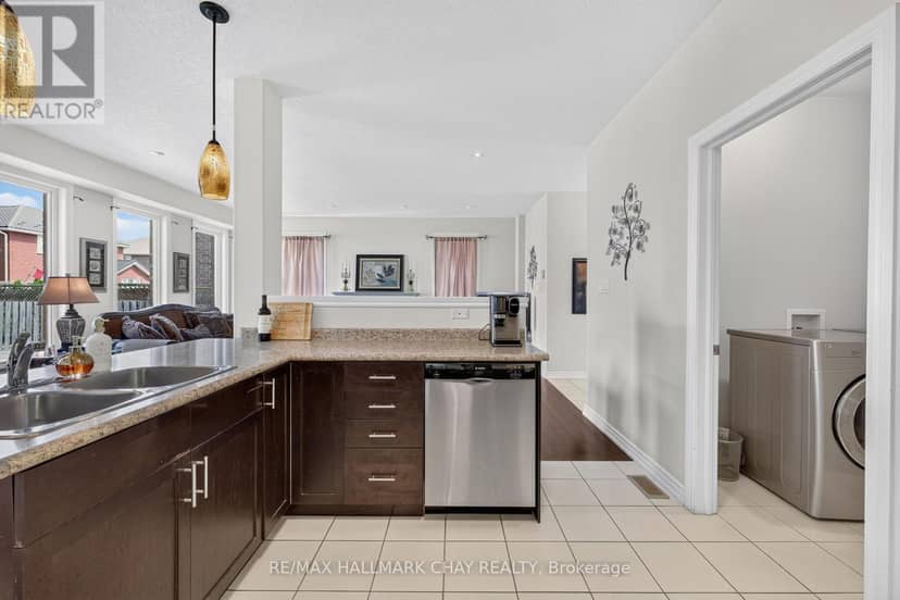 43 Graihawk Drive — photo 4 of 23