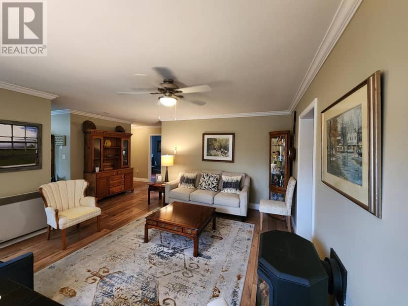 549 ROBERT CLEMENTS Drive — photo 15 of 38
