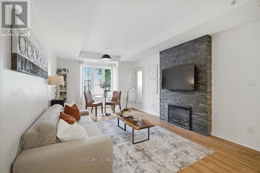 102 - 70 Stewart Street — photo 10 of 30