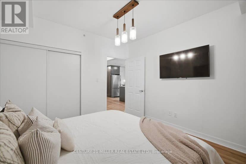 102 - 70 Stewart Street — photo 15 of 30
