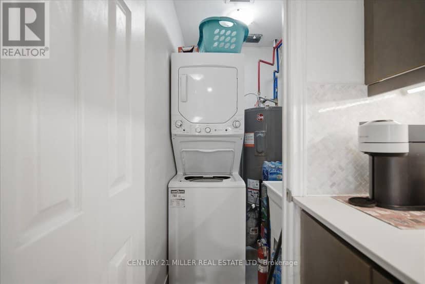 102 - 70 Stewart Street — photo 23 of 30