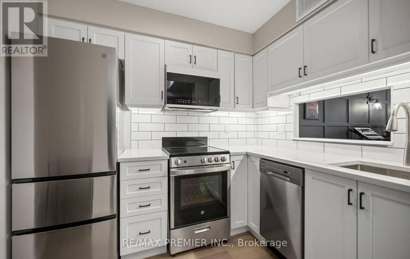 209 - 2470 Eglinton Avenue W — photo 18 of 25