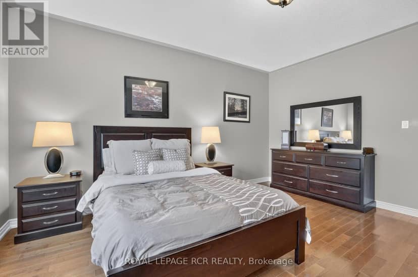 30 Borland Crescent — photo 11 of 40
