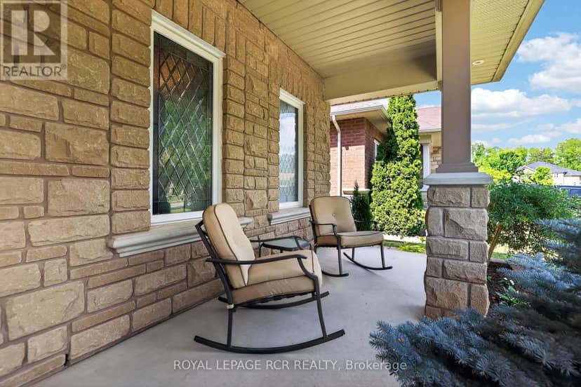 30 Borland Crescent, Caledon, photo 2