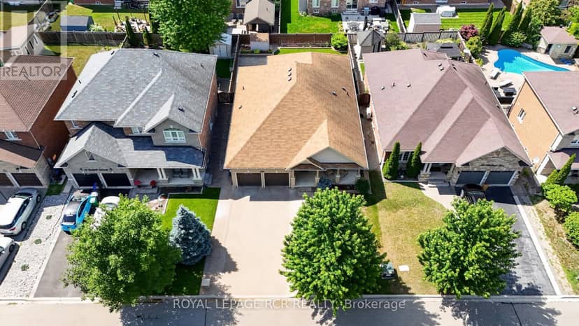 30 Borland Crescent — photo 37 of 40