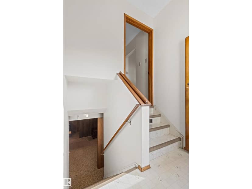 7211 140 AV NW — photo 34 of 40