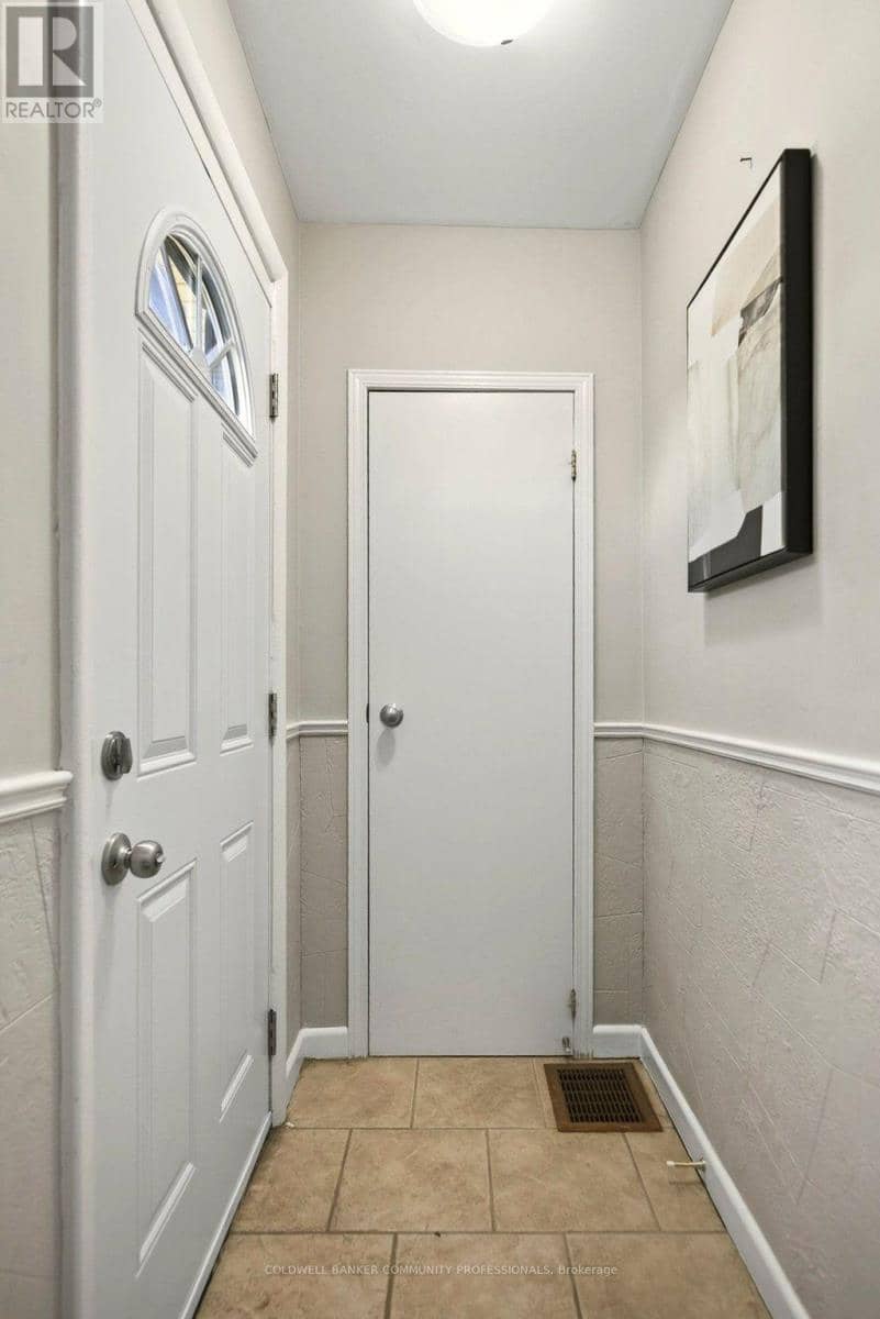 15 East 27th Street, Hamilton, photo 4