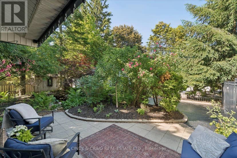 443 Victoria Street — photo 18 of 21