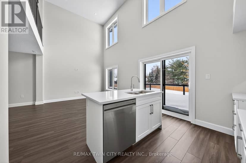 45 - 3202 Vivian Line — photo 18 of 40