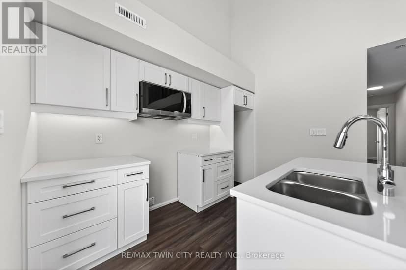 45 - 3202 Vivian Line — photo 19 of 40