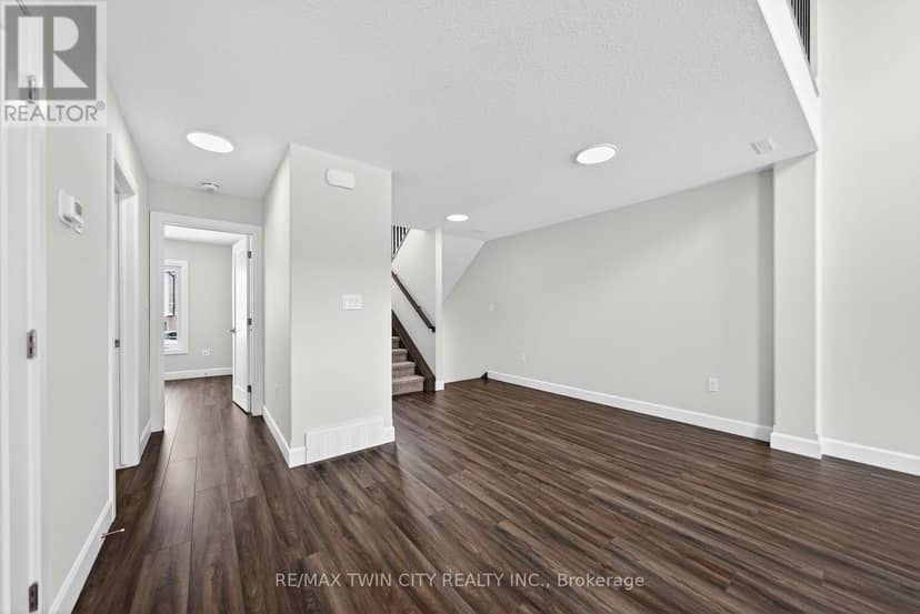 45 - 3202 Vivian Line — photo 23 of 40