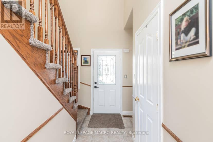 102 Willow Lane, Grimsby, photo 4
