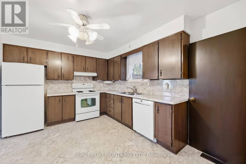 8 Hill Place — photo 12 of 37