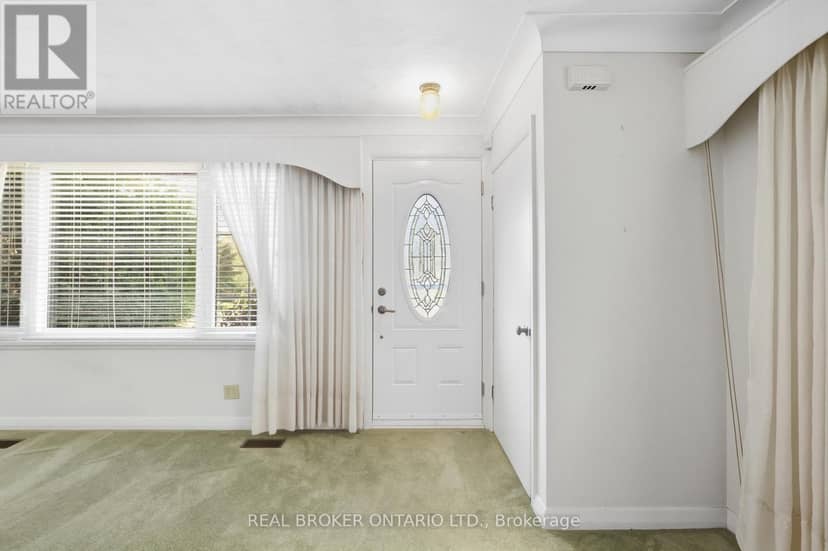 8 Hill Place — photo 5 of 37