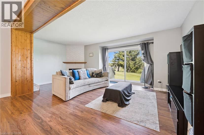 26 POPLAR Drive Unit# 39 — photo 9 of 27