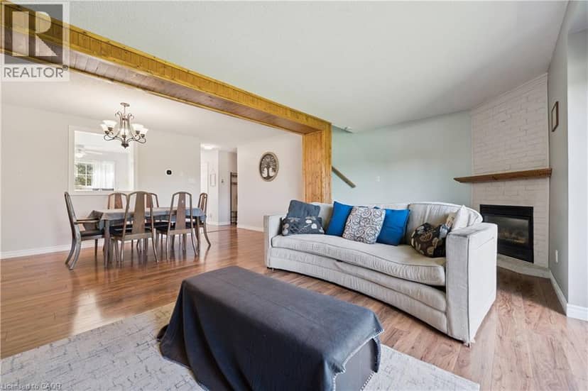 26 POPLAR Drive Unit# 39 — photo 11 of 27