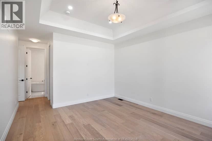 3592 Sutton Avenue — photo 10 of 27