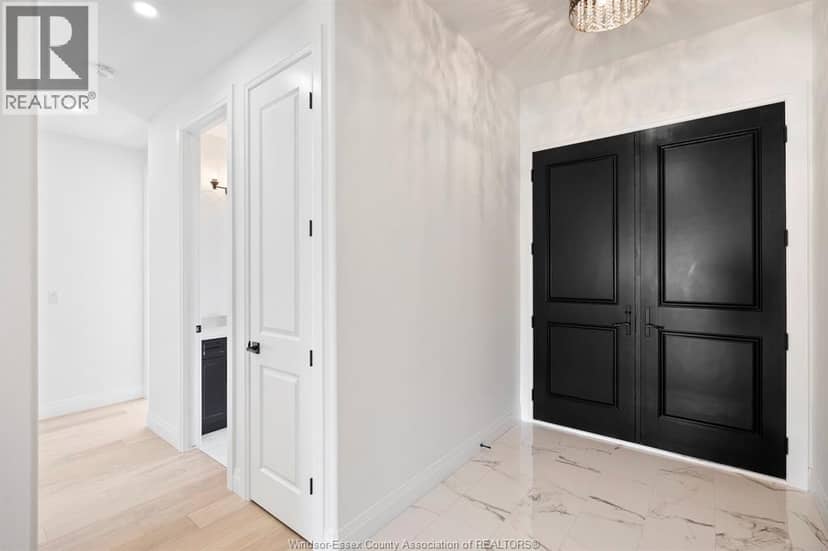 3592 Sutton Avenue — photo 2 of 27