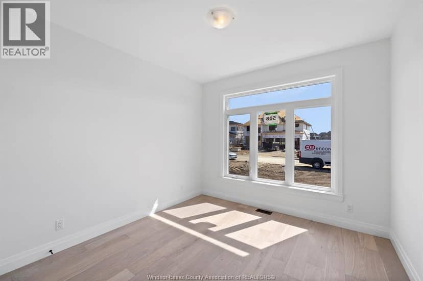3592 Sutton Avenue — photo 5 of 27