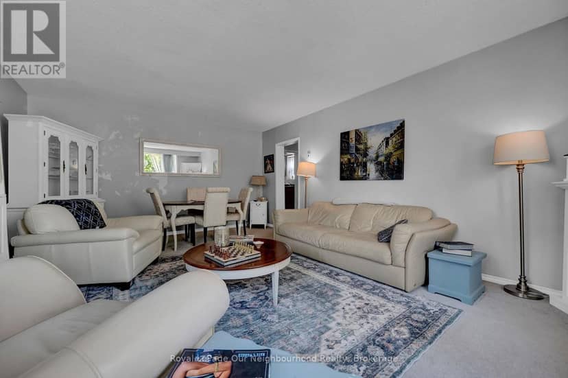 66 Wellington Street — photo 12 of 40
