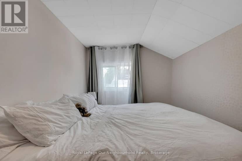 66 Wellington Street — photo 30 of 40