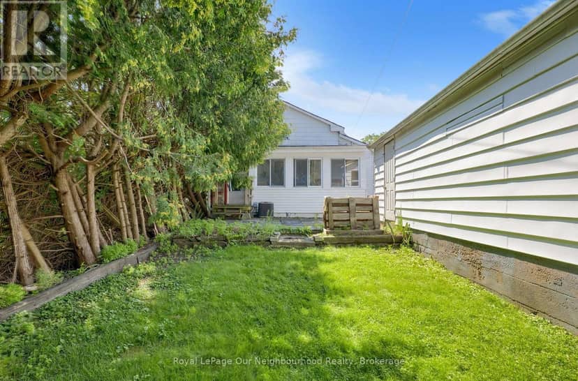 66 Wellington Street — photo 37 of 40