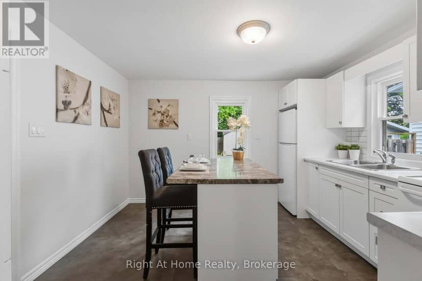 127 Montrave Avenue — photo 10 of 31