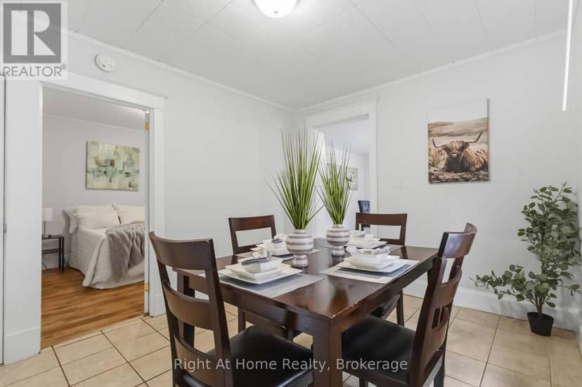 127 Montrave Avenue — photo 17 of 31