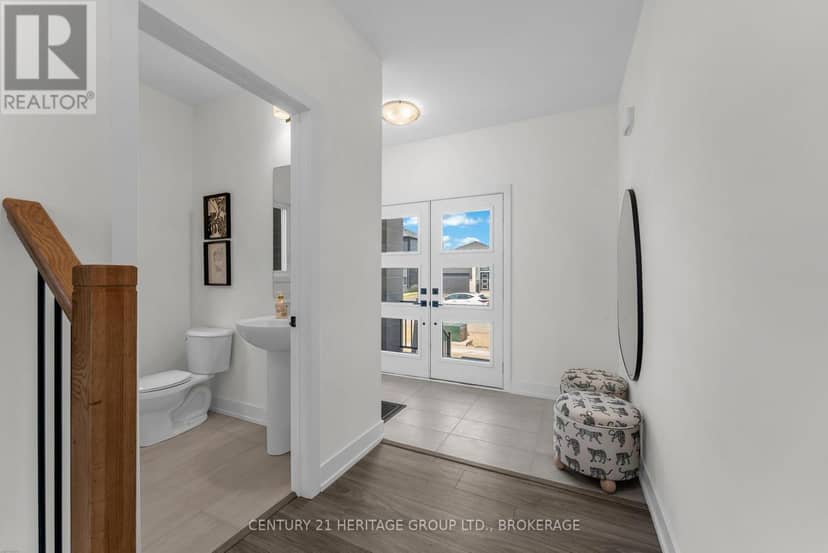 48 Dusenbury Drive, Loyalist, photo 4