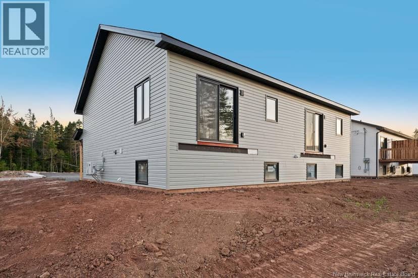 195 Carrington Drive — photo 7 of 40