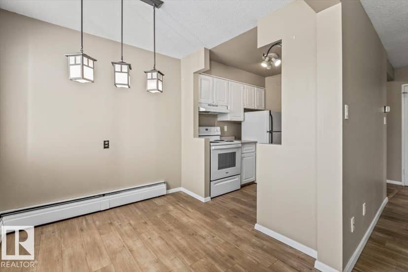 #301 11465 41 AV NW — photo 12 of 35