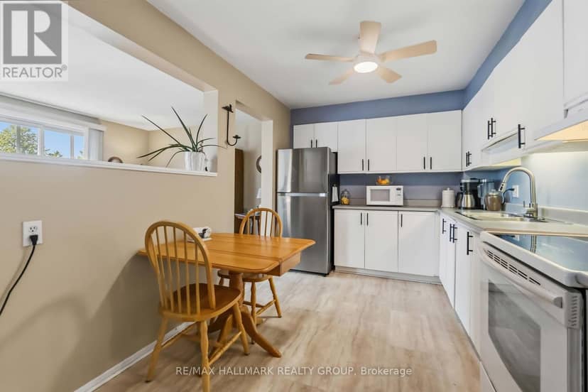 400 - 218 Viewmount Drive — photo 10 of 17