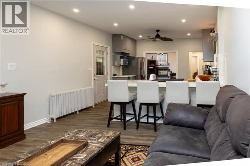 21 MCCALL Street — photo 11 of 22