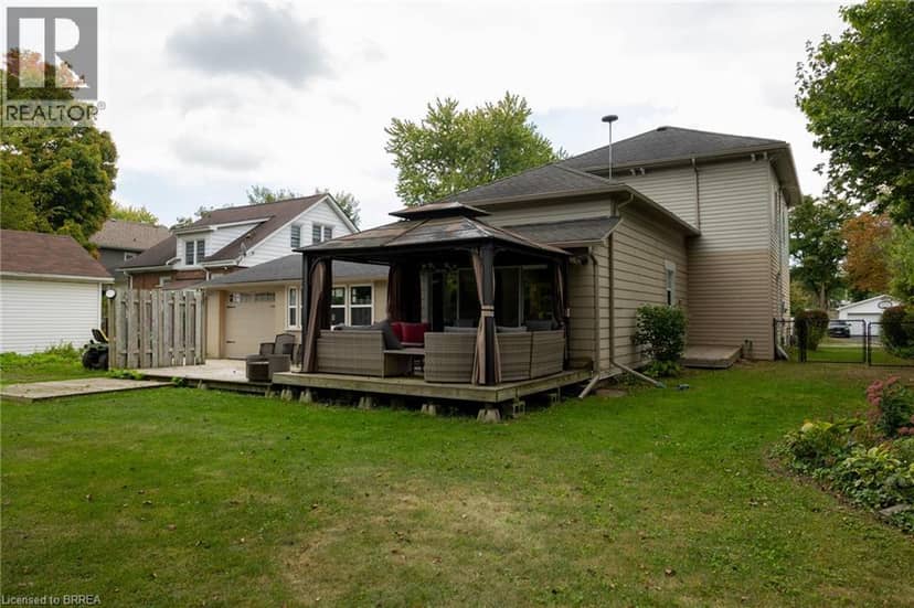 21 MCCALL Street — photo 7 of 22