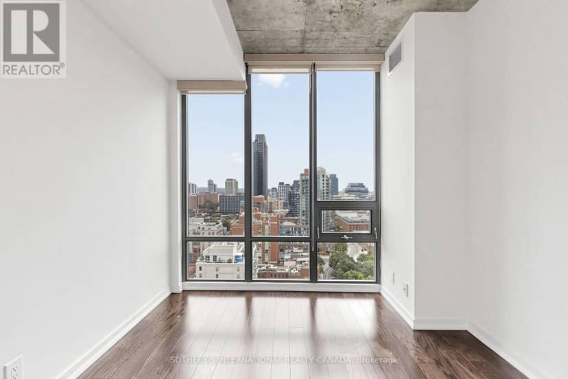 2207 - 33 Lombard Street — photo 18 of 40