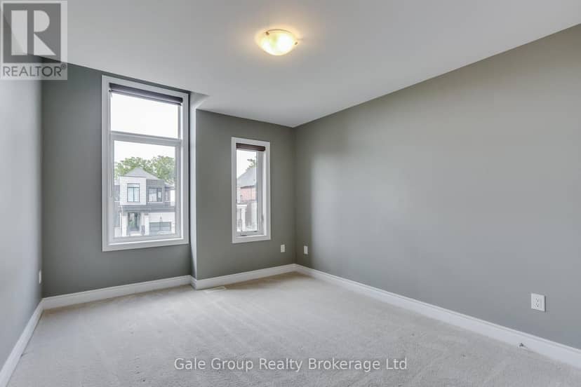118 Huntingford Trail W — photo 35 of 40