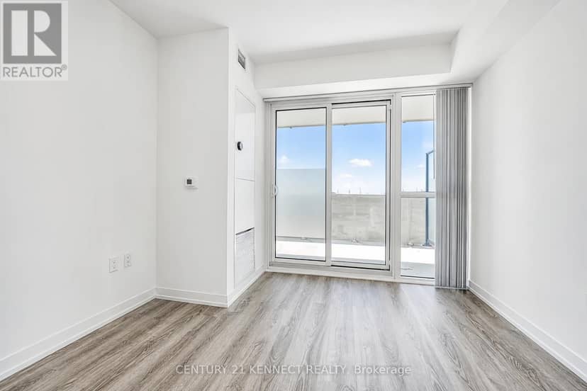303 - 195 Commerce Street — photo 16 of 37