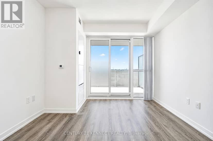 303 - 195 Commerce Street — photo 17 of 37
