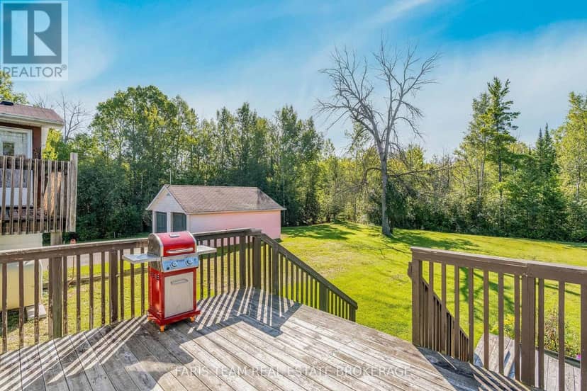 8801 Beachwood Road, Wasaga Beach, photo 7