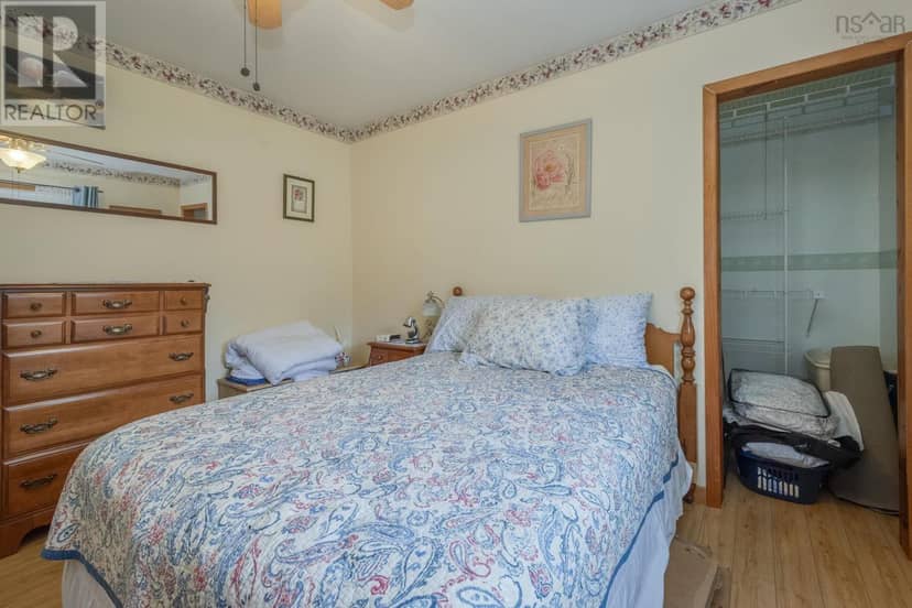 13 Campbells Lane — photo 7 of 31