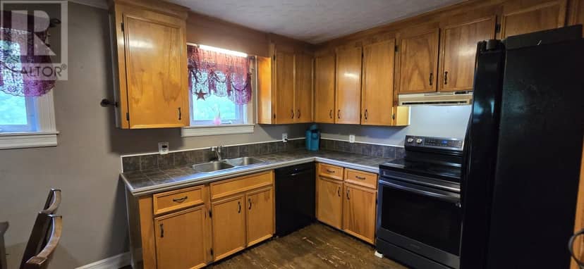 941 North River Road, North River, photo 5