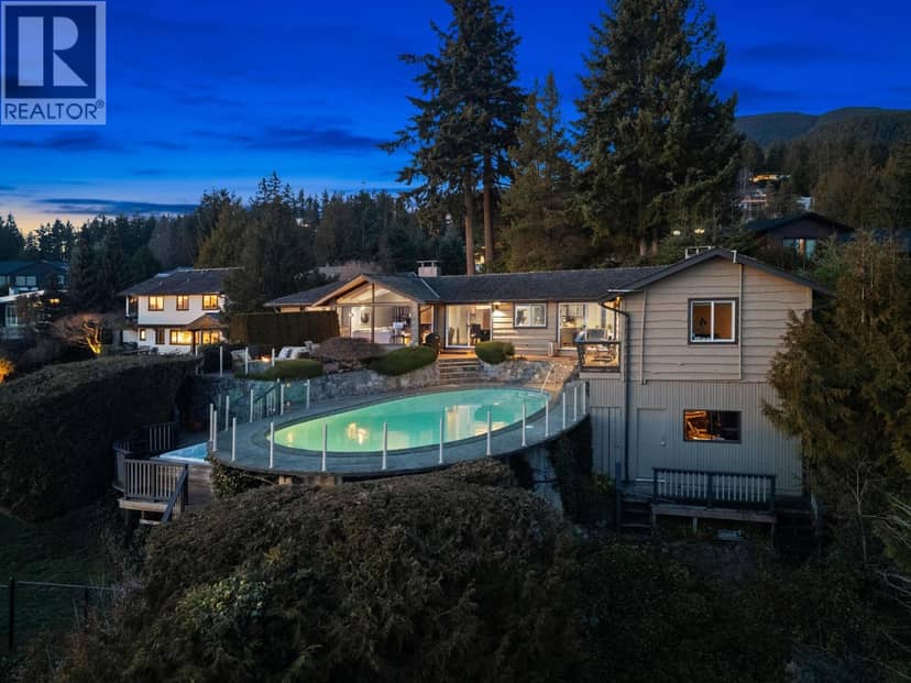 4570 WOODGREEN COURT, West Vancouver