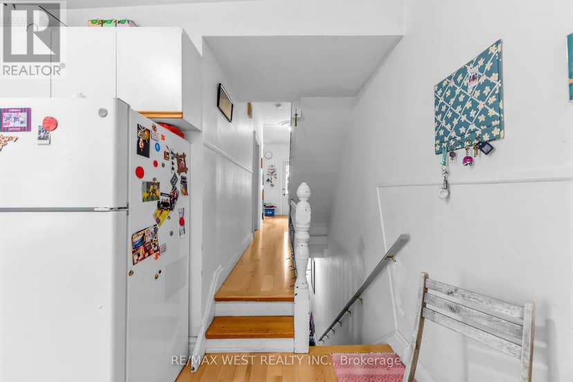 284 Lisgar Street — photo 11 of 29
