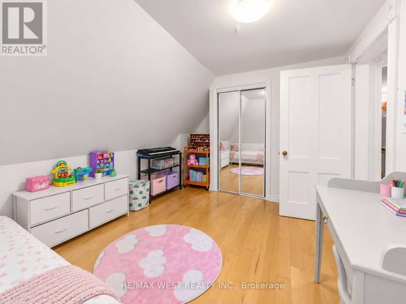 284 Lisgar Street — photo 20 of 29