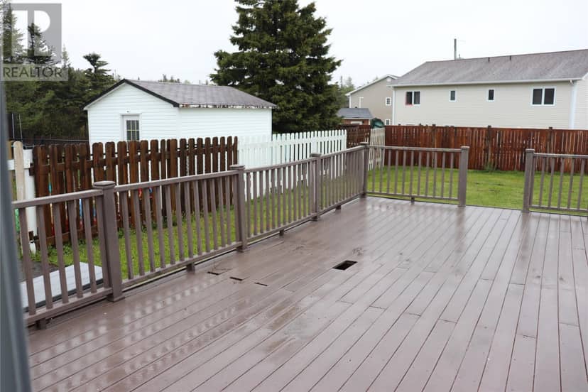 96 Colonial Avenue, Stephenville, photo 2