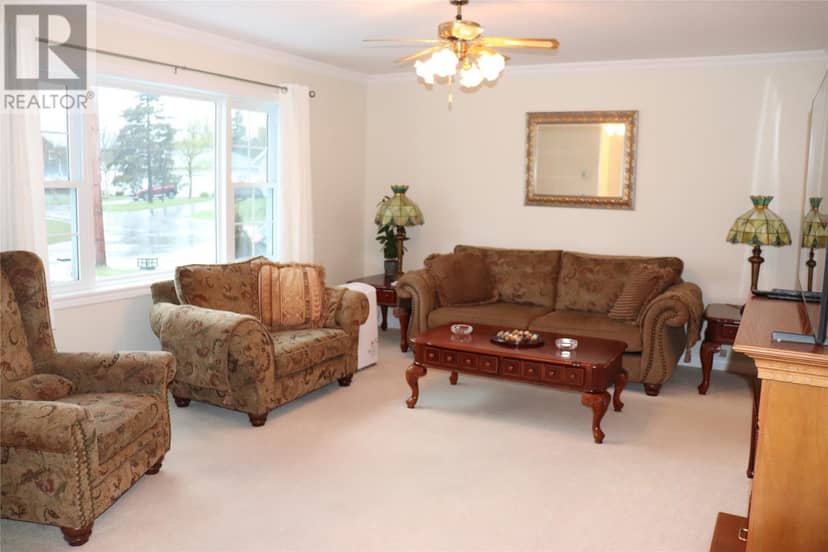 96 Colonial Avenue, Stephenville, photo 5