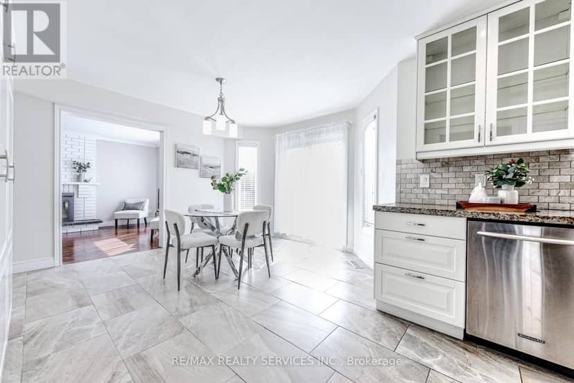 10 St Mark Place — photo 21 of 40